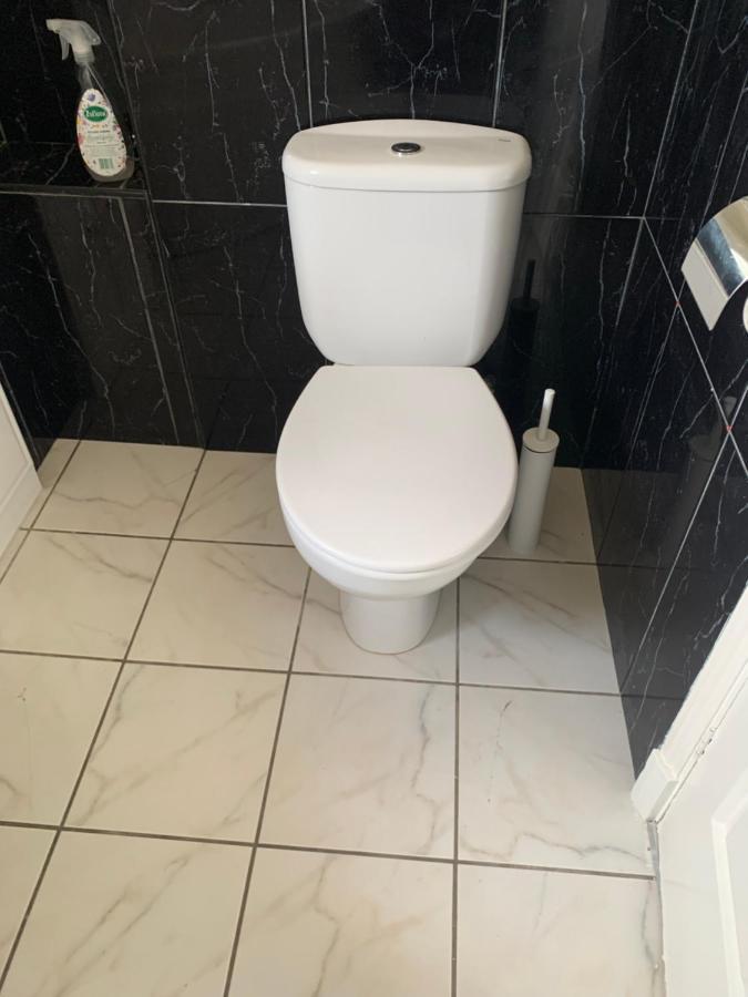 Large, Spacious 3 Bedroom Sleeps 6, Apartment For Contractors And Holidays In Lewisham, Greater London - 1 Free Parking Space & Free Wifi Exterior foto